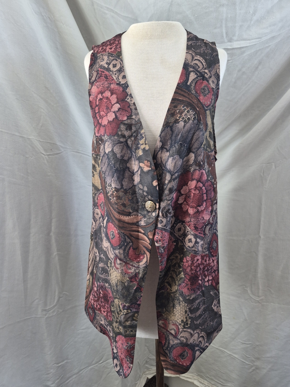 Floral Pattern Open Front Vest in Rose and Mauve